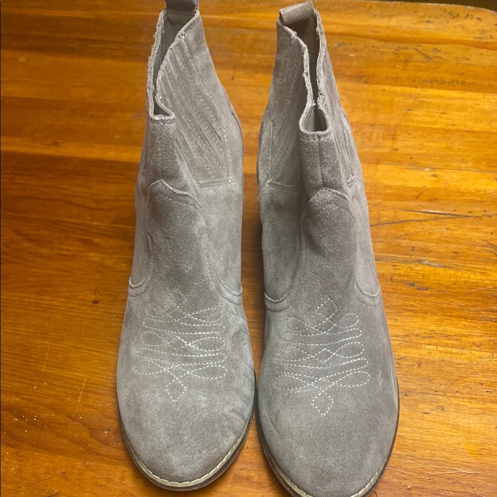 Franco Fortini Gray Suede Cheney Ankle Booties